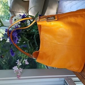 Coach Triple Compartment Pebble Leather Hand Bag